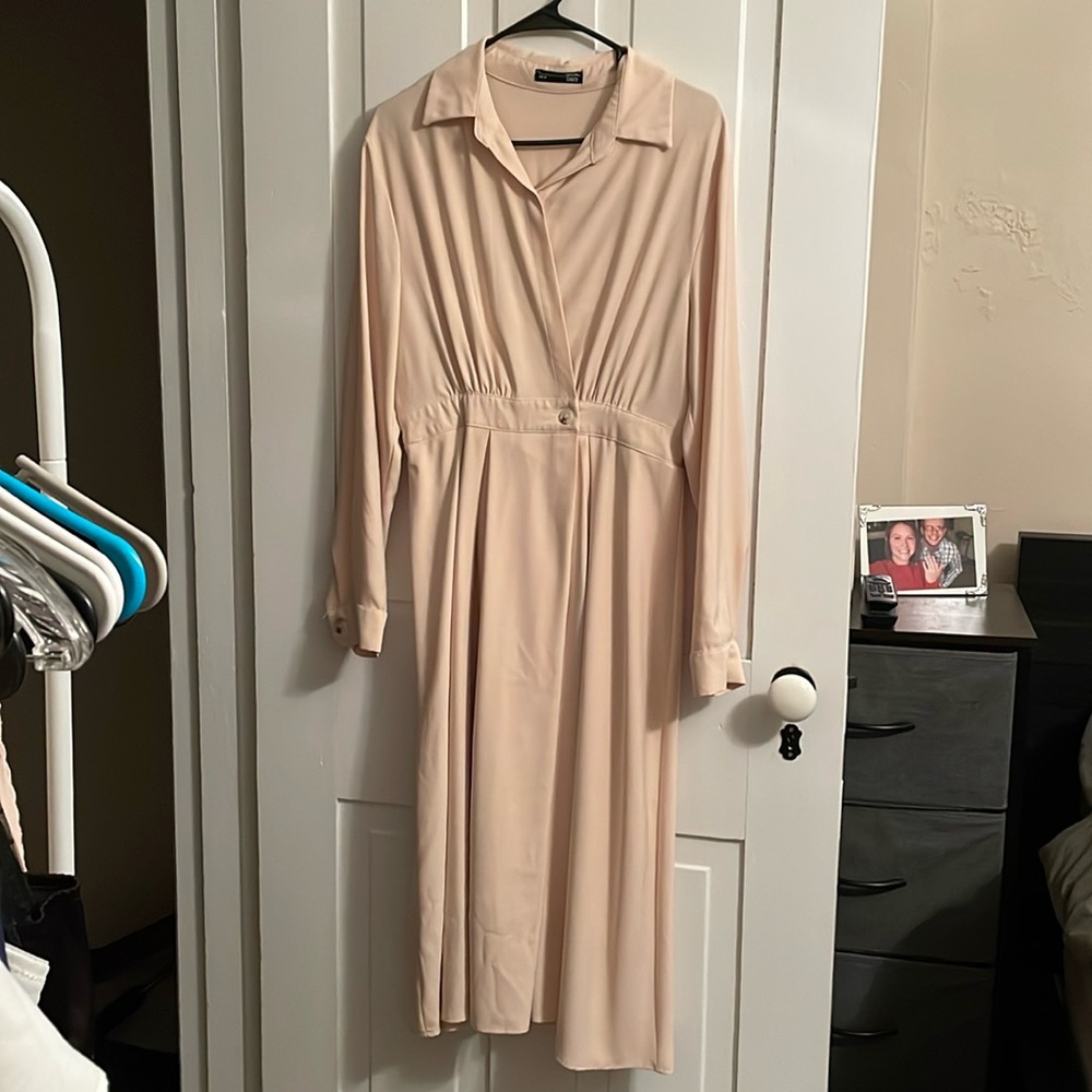 Button wrap dress
